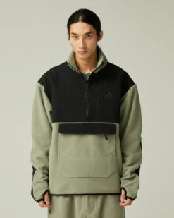 Mountain of Moods Fleece Pullover